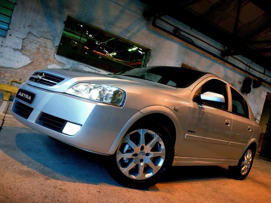  Chevrolet Astra 5-Door 2003 года  (фото 5 из 16)